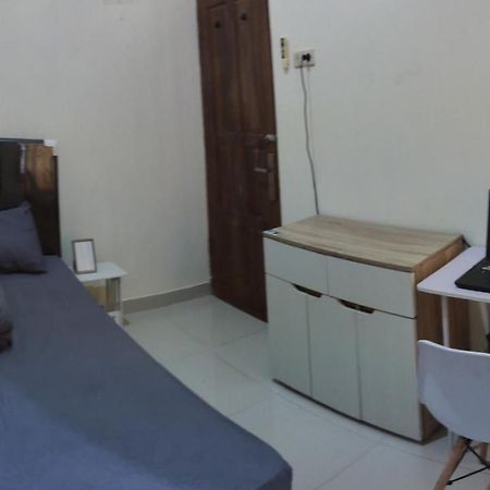 Choko Homestay Colomadu Bagian luar foto