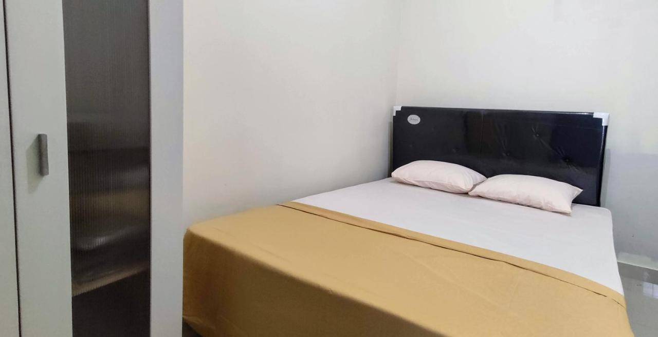 Choko Homestay Colomadu Bagian luar foto
