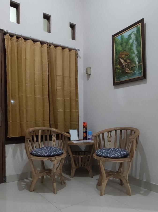 Choko Homestay Colomadu Bagian luar foto